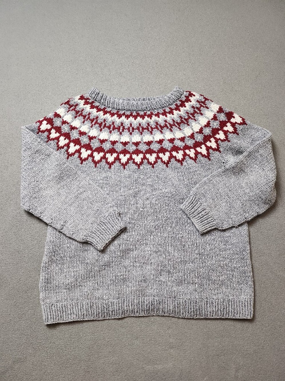 Vintage handmade fair isle pattern wool sweater